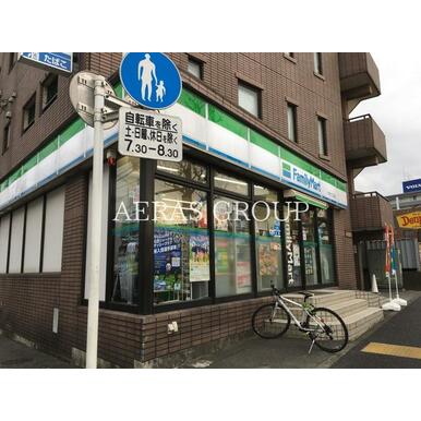 ファミリーマート　小茂根二丁目店 距離：232m