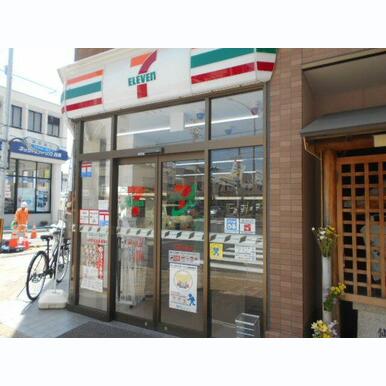 セブン-イレブン京都四条御前店 距離:474m