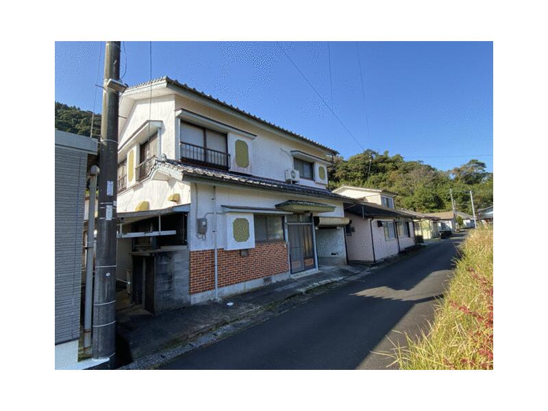 Nichinan City, Nango Town, Lagoon (Nango Station) 2F 7DK

1,000,000 yen