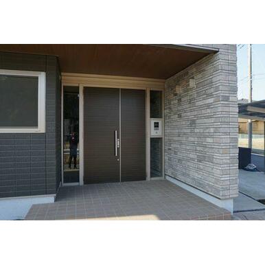 オートロックの共用玄関