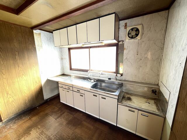 岩見沢市 美園五条7丁目 2階建 3LDK 5