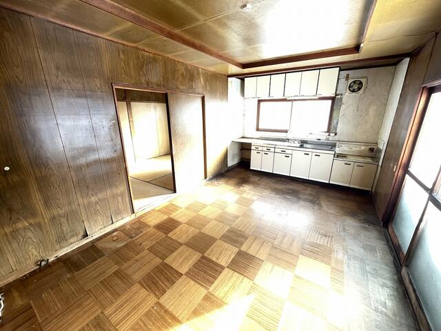 岩見沢市 美園五条7丁目 2階建 3LDK 4