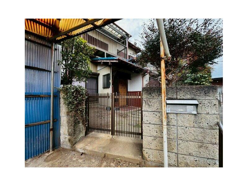 2F 5DK in Oaza-Saemon, Sugito-cho, Kita-Katsushika-gun

4,000,000 yen