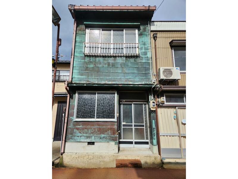 Imizu City, Honmachi 3-chome (Daiichi Inn Nakanumizato Cross Bay Mae Station) 2-story building 7K