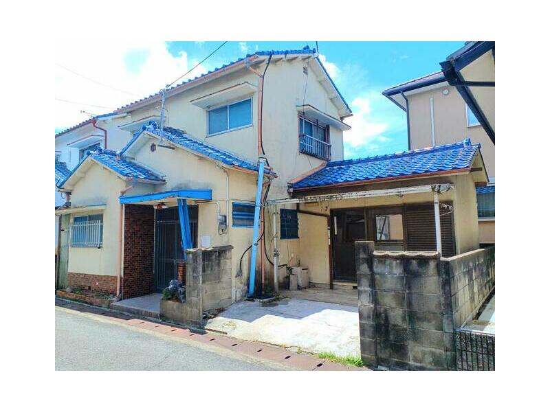 Kusumi-naka, Wakayama-shi, Wakayama (Kinokawa station) 2F 4LDK

1,980,000 yen