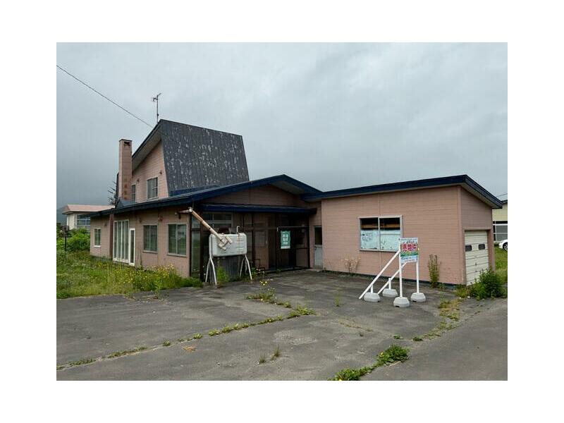 Monbetsu District, Engaru Town, Minamimachi 4-chome (Engaru Station) 2-story building 4LDK