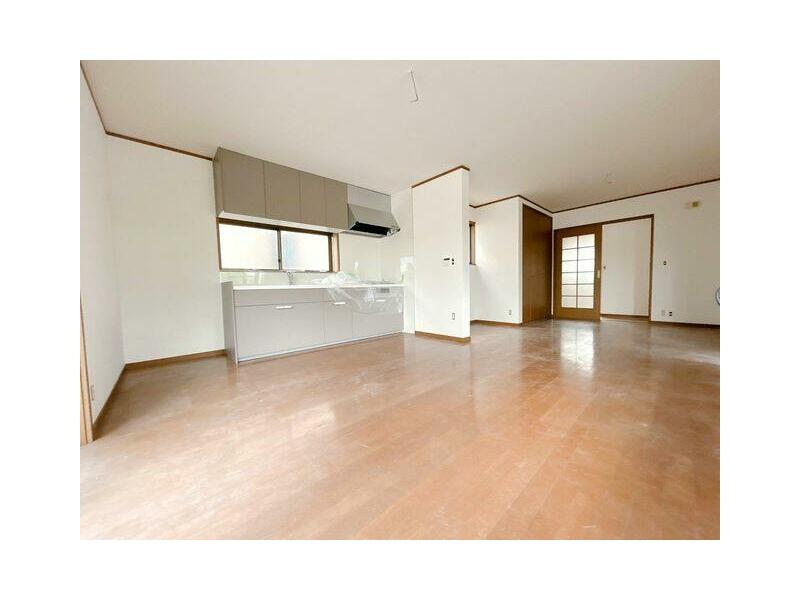 Fukui City, Yotsuya Town (Nakakaku Station) 2-story building 3LDK