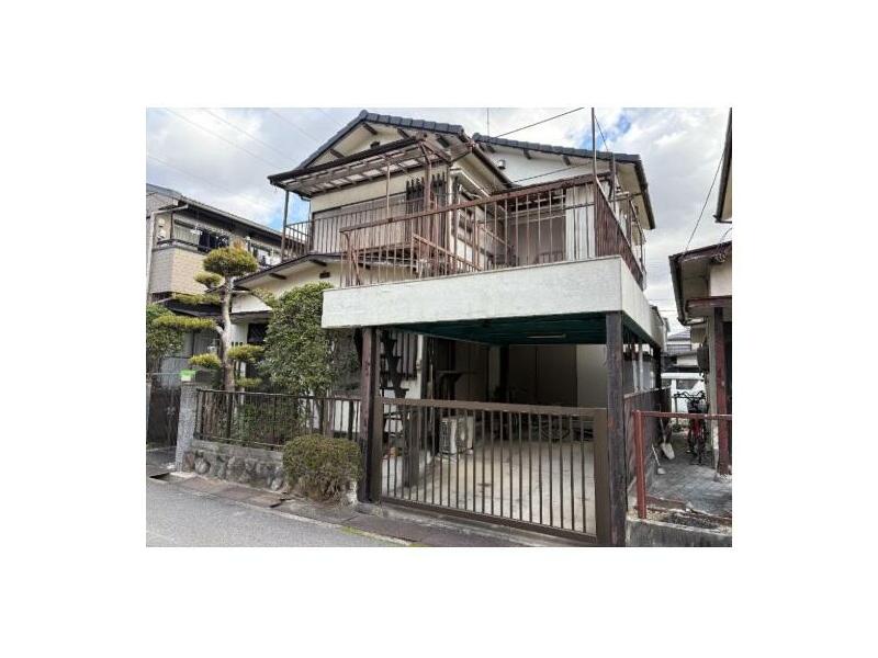 15 minutes on foot from Kintetsu Nara Line "Shobuike" Station