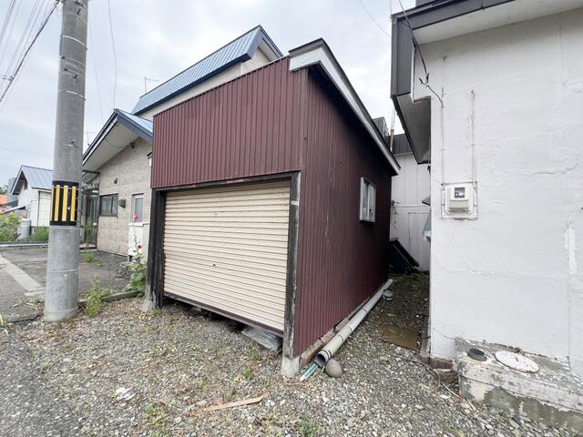 岩見沢市 北本町東1丁目(岩見沢駅) 2階建 5LDK 2