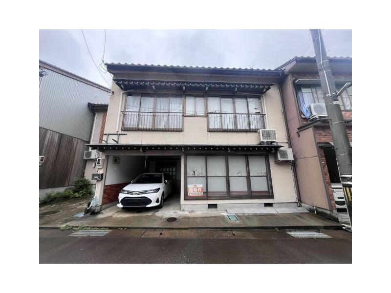 Oyabe City, Higashifuku-cho (Ishido Station), 2-story, 10DK
