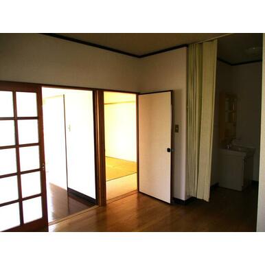 写真は同建物別部屋の写真です。現況と異なる場合は現況を優先させていただきます。