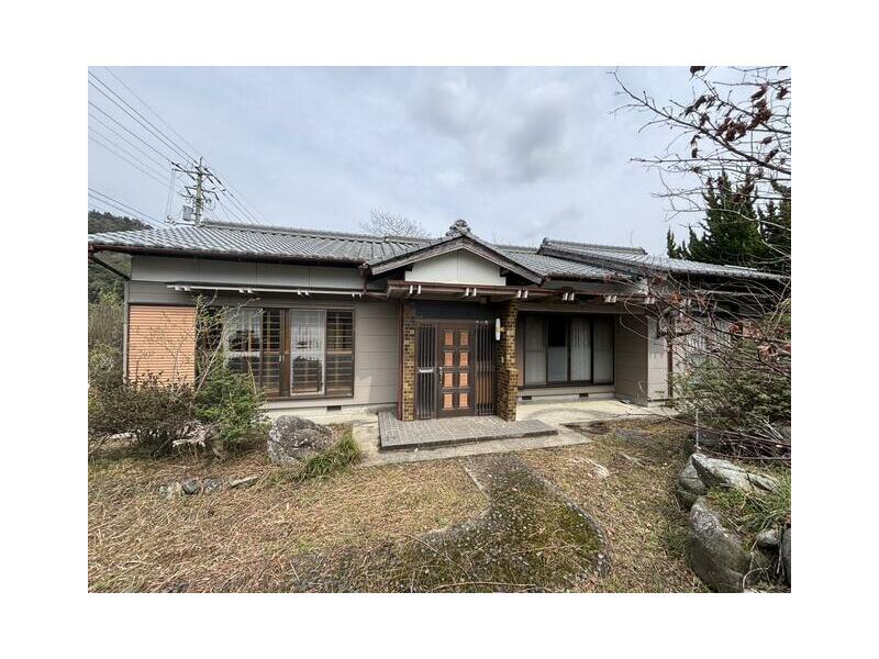 Shikokuchuo-shi, Doi-cho, Kitano (Sekikawa Sta.) Single story house, 5DK

5.3 million yen