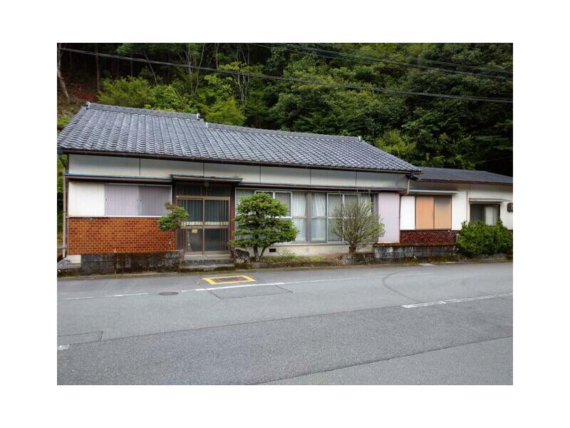 Oda Town, Taki District, Shobara (Misedani Station) Single-story building 5DK