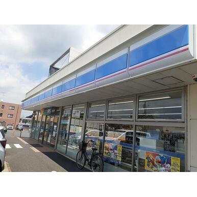 ローソン 成田郷部店 距離:500m