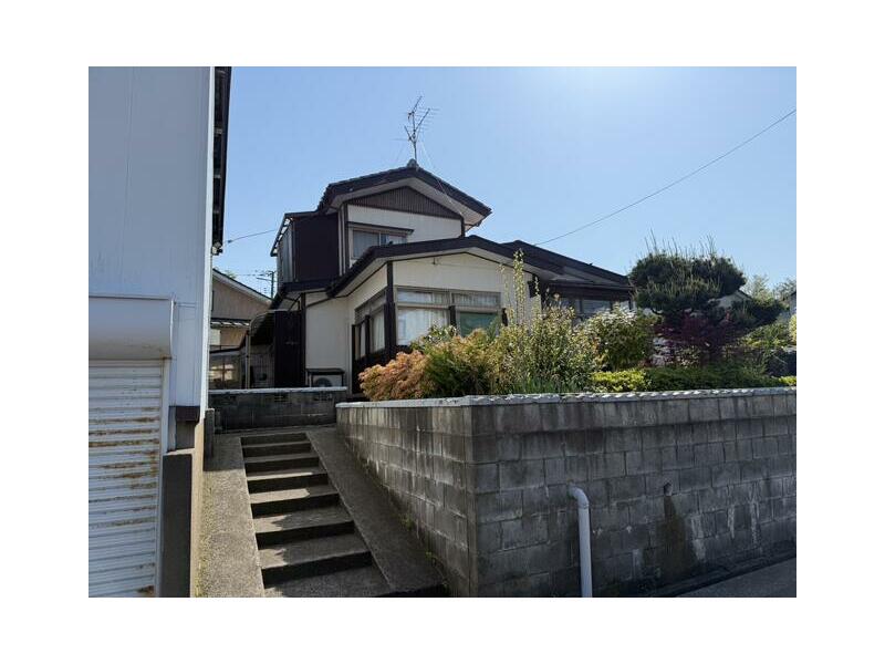Kashiwazaki City, Yoneyama-dai 2-chome (Kashiwazaki Station) 2-story 6DK