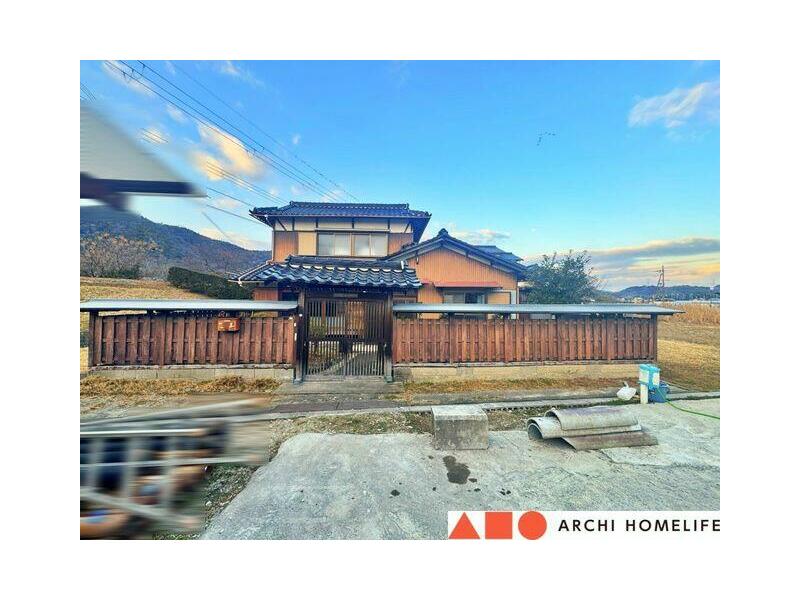 Tatsuno-shi, Kamioka-cho Irino (Honryuno Station) 2F 6DK

1,980,000 yen