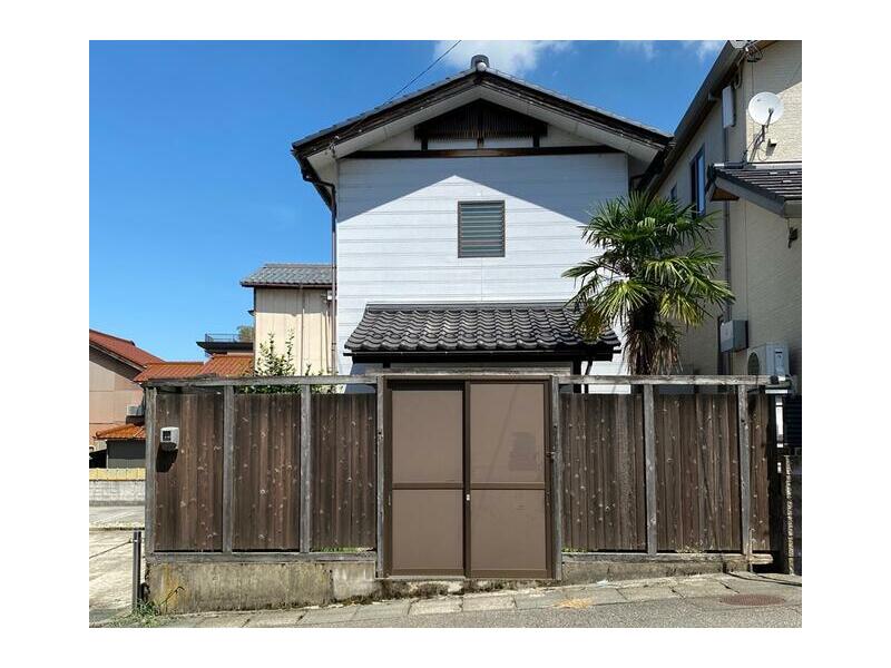 Higashiyama Town, Yamanaka Onsen, Kaga City (Kaga Onsen Station) 2-story one room