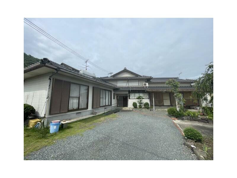 2-story building, 8LDK in Oaza Yamaguchi, Tamana District (Koba Station)