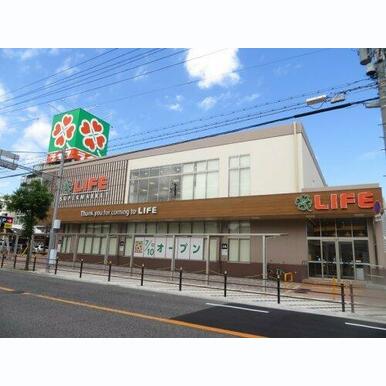 ライフ 住吉山之内店 距離:607m