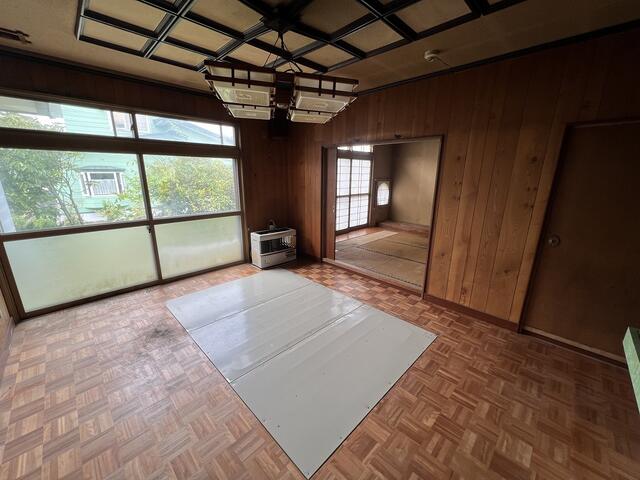 日高町富川中古住宅店舗付き個人売買