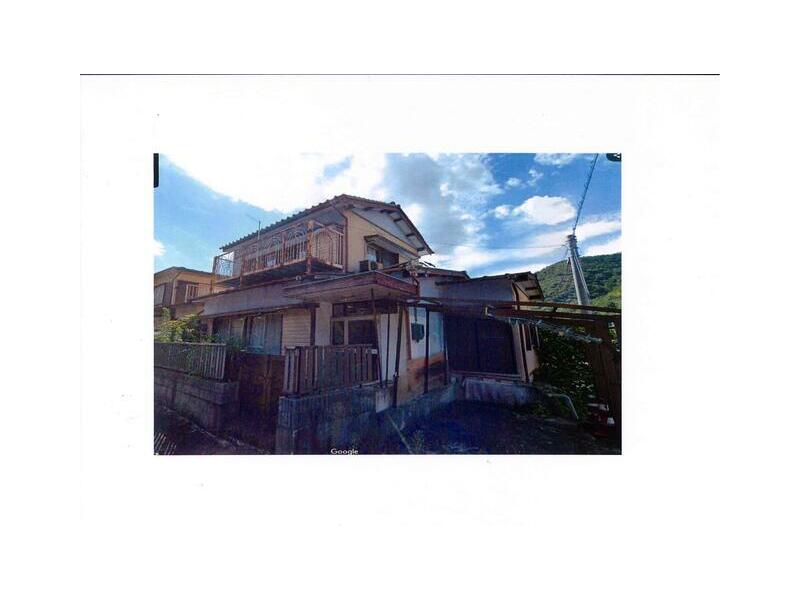 20 minutes by bus from Meitetsu Nagoya Main Line "Meitetsu Gifu" Station, 8 minutes on foot from Tokai Gakuin University Mae