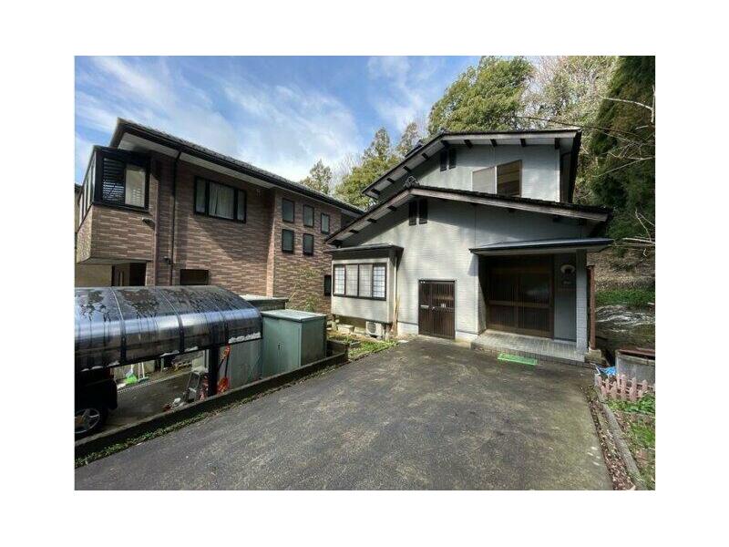 3-story building, 7LDK in Kozaka-cho, Kanazawa City (Higashi-Kanazawa Station)