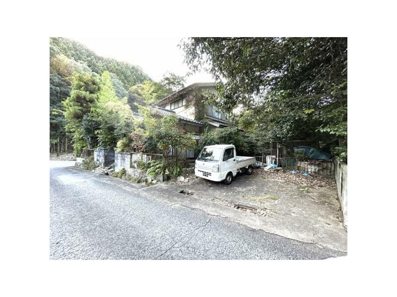 Asakita-ku, Hiroshima City, Kabe-cho Oaza Kirihara (Kabe Station) 2-story 5LDK