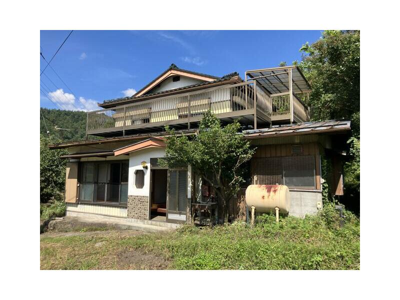 Okuwa Village, Kiso District, Oaza Nagano (Okuwa Station) Two-story building, 4DK