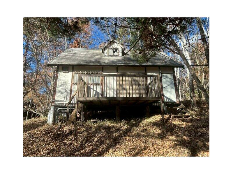 One-room single-story building in Tamagawa, Chino City (Suzuran no Sato Station)