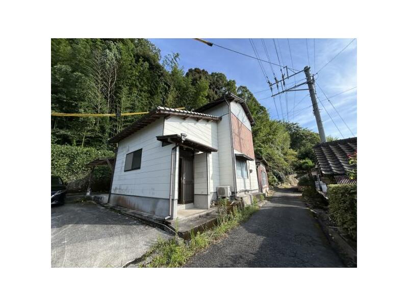 Usa-shi, Usa Oaza Hogyoji (Yanagigaura station) 2F 4DK

2.5 million yen