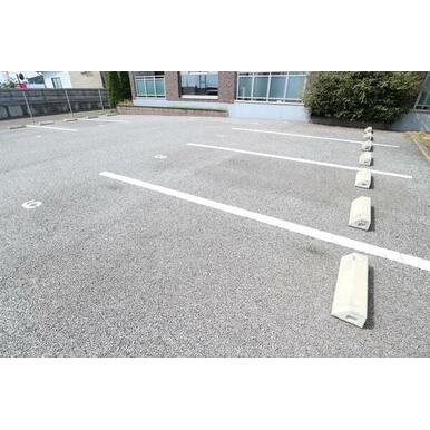 平面駐車場です！