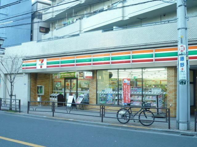 台東区入谷1丁目8 自転車