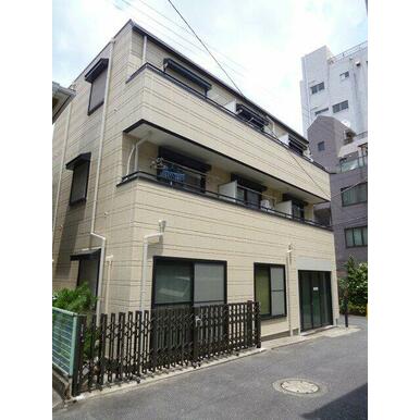 ★神楽坂駅から徒歩４分の立地★