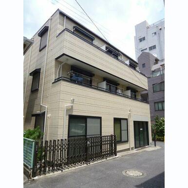 ★神楽坂駅から徒歩4分の立地★