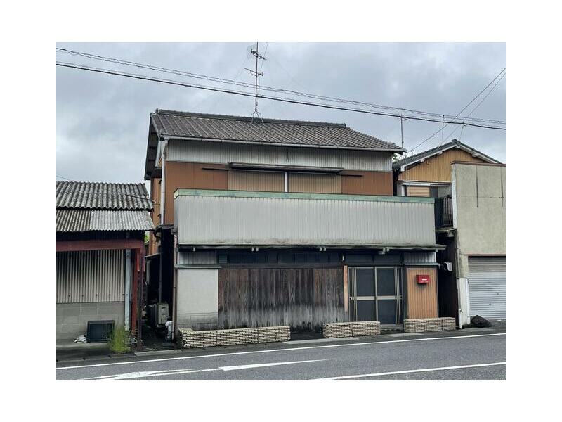 Higashikagawa-shi, Higashikagawa (Hiketa Sta.) 2F 6DK

980,000 yen