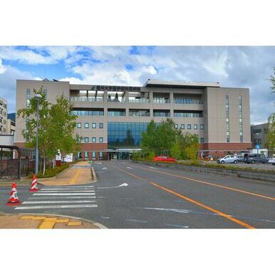 信州大学医学部附属病院 距離:1,318m
