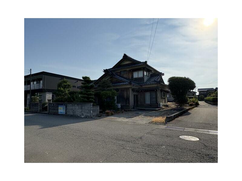 Sakai City, Maruoka-cho Genjo (Maruoka Station), 2-story, 9DK