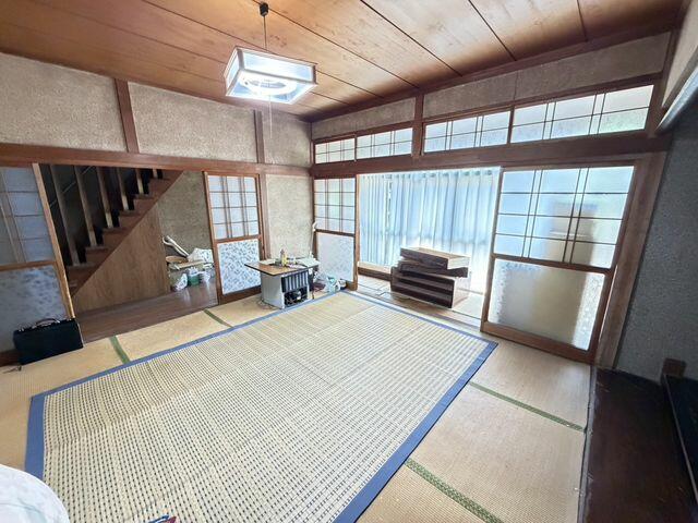 Mukaihigashi-cho, Onomichi City (near Onomichi Station) 2-story building, 6DK &mdash; photo 3