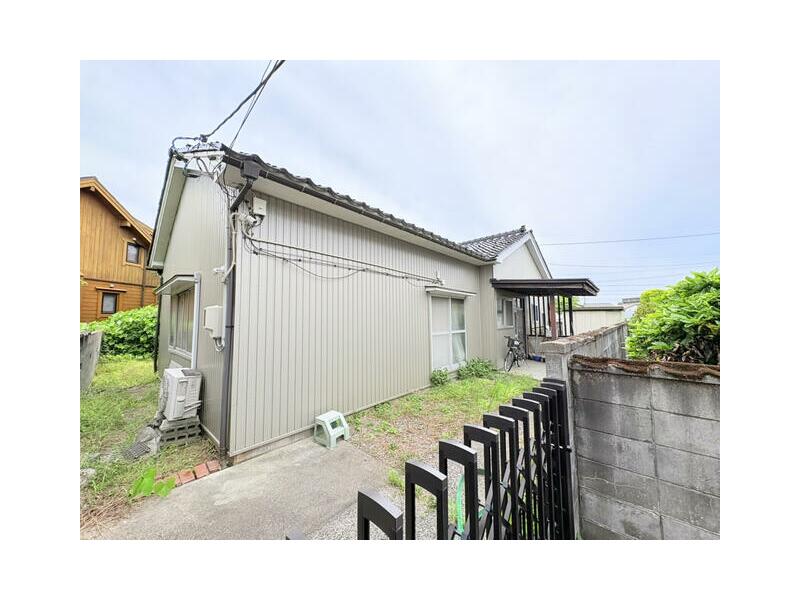 Toyama City, Shimohori (Asanacho Station) 2-story building 6DK