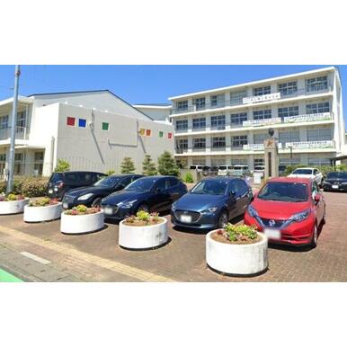 浜松市立北星中学校 距離：700m