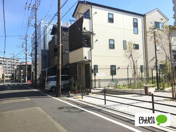 アットホーム 大田区 本羽田２丁目 糀谷駅 3階建 １ｓｌｄｋ 大田区 の中古一戸建て 提供元 スマイル ホームネッツ 株 一軒家 家の購入