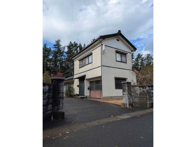 Akumi County, Yusa Town, Fukiura, Nishihama (Fukiura Station) 2-story building 6DK