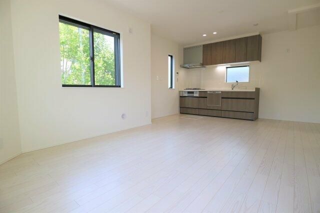 アットホーム 足立区 千住宮元町 北千住駅 3階建 ３ｌｄｋ 足立区の新築一戸建て 提供元 株 エルク 一軒家 家の購入