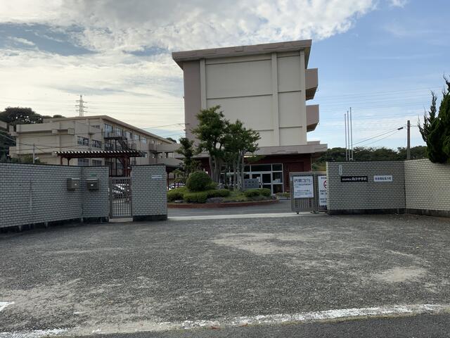 アットホーム 北九州市若松区 原町 若松駅 2階建 4ldk 北九州市若松区の新築一戸建て 提供元 有 広岡建設工業 若松店 ハウスドゥ 一軒家 家の購入 アットホーム 北九州市若松区 原町 若松駅 2階建 4ldk 北九州市若松区の新築一戸建て 提供元 有 広岡建設工業 若松店 ハウスドゥ 一軒家 家の購入