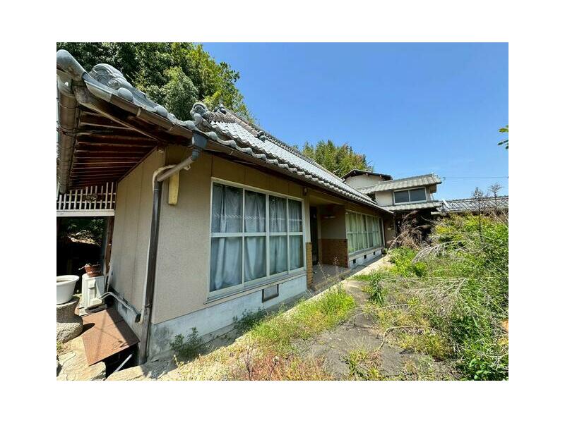 Tanaka, Azumigawa-cho, Takashima-shi, Takashima (Azumigawa station) 2F 3LDK

5.8 million yen