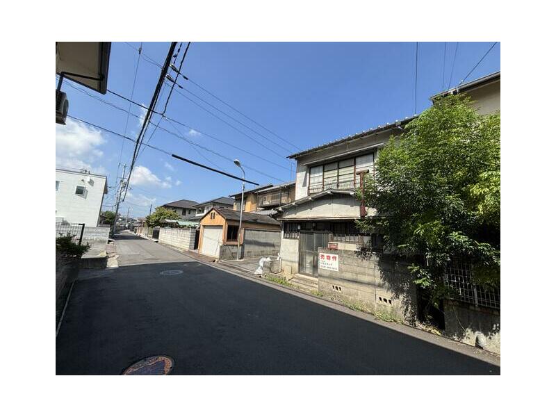 3-chome, Matsushima-cho, Takamatsu-city (Oki Matsushima station) 2F 4K

2,000,000 yen