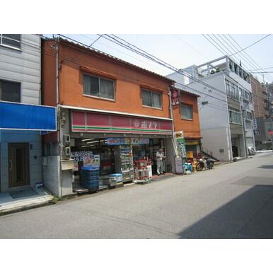 ポプラ十日市東店 距離：180m