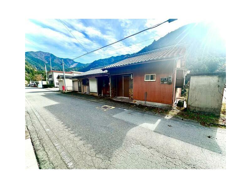 Taki District, Oda Town Iwai 2-story 12DK