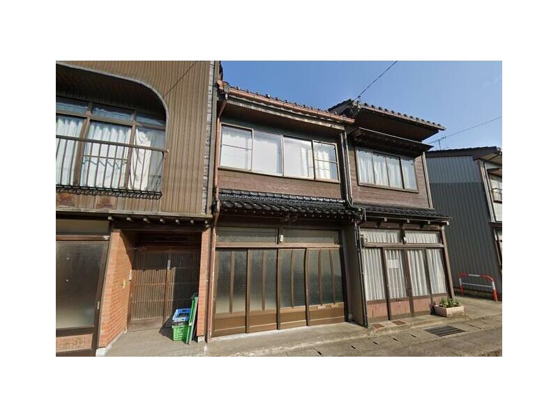 Sengoku-machi, Takaoka City (Takaoka Yabunami Station) 2-story 8DK