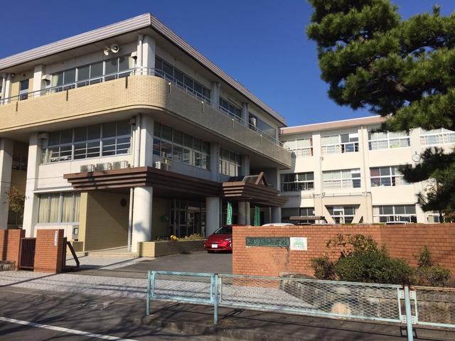 アットホーム 岐阜市 中鶉２丁目 柳津駅 2階建 ５ｌｄｋ 岐阜市の中古一戸建て 提供元 ハウスドゥ 岐阜南店 株 まごころ住宅 一軒家 家の購入